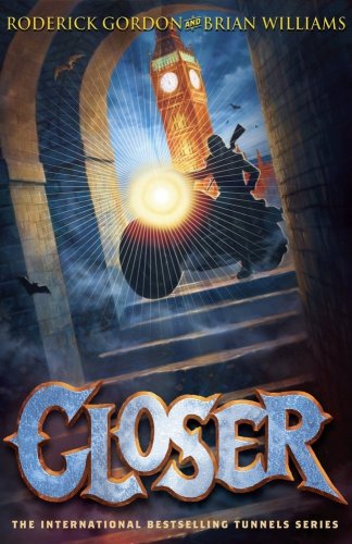 Tunnels 01 - Closer