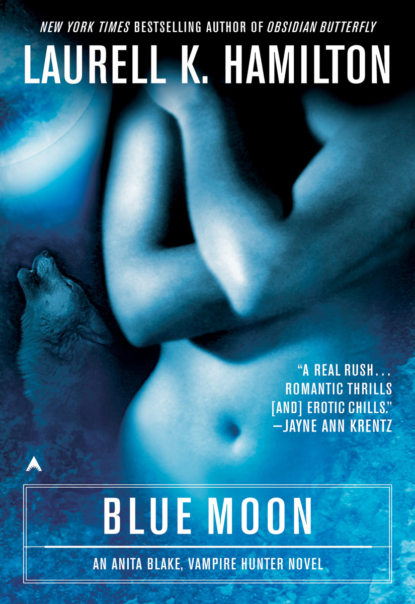 Anita Blake: Vampire Hunter #08 - Blue Moon